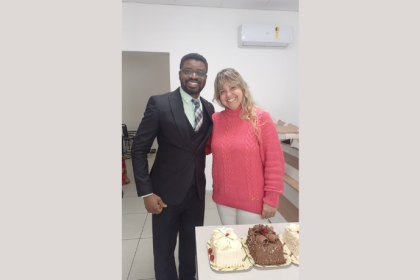 Oluwatosin Tolulope Ajidahun destaca os cuidados necessários após a miomectomia para manter a fertilidade.